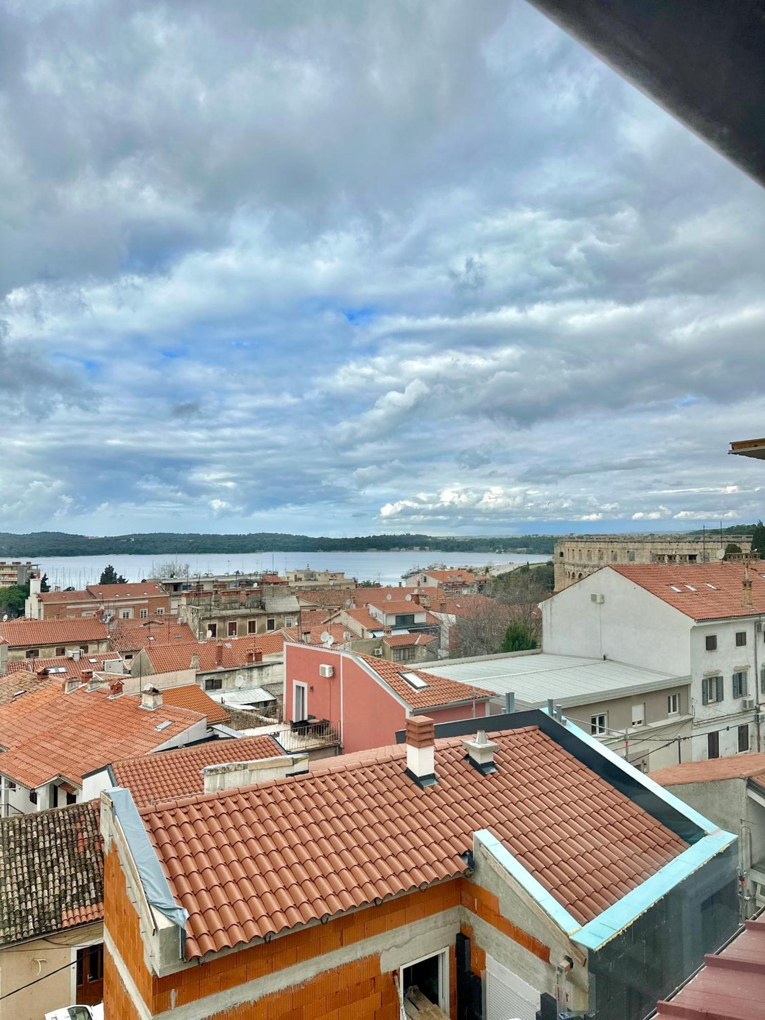 Crolivia Apartments Near Arena, Center Of Pula Exterior foto
